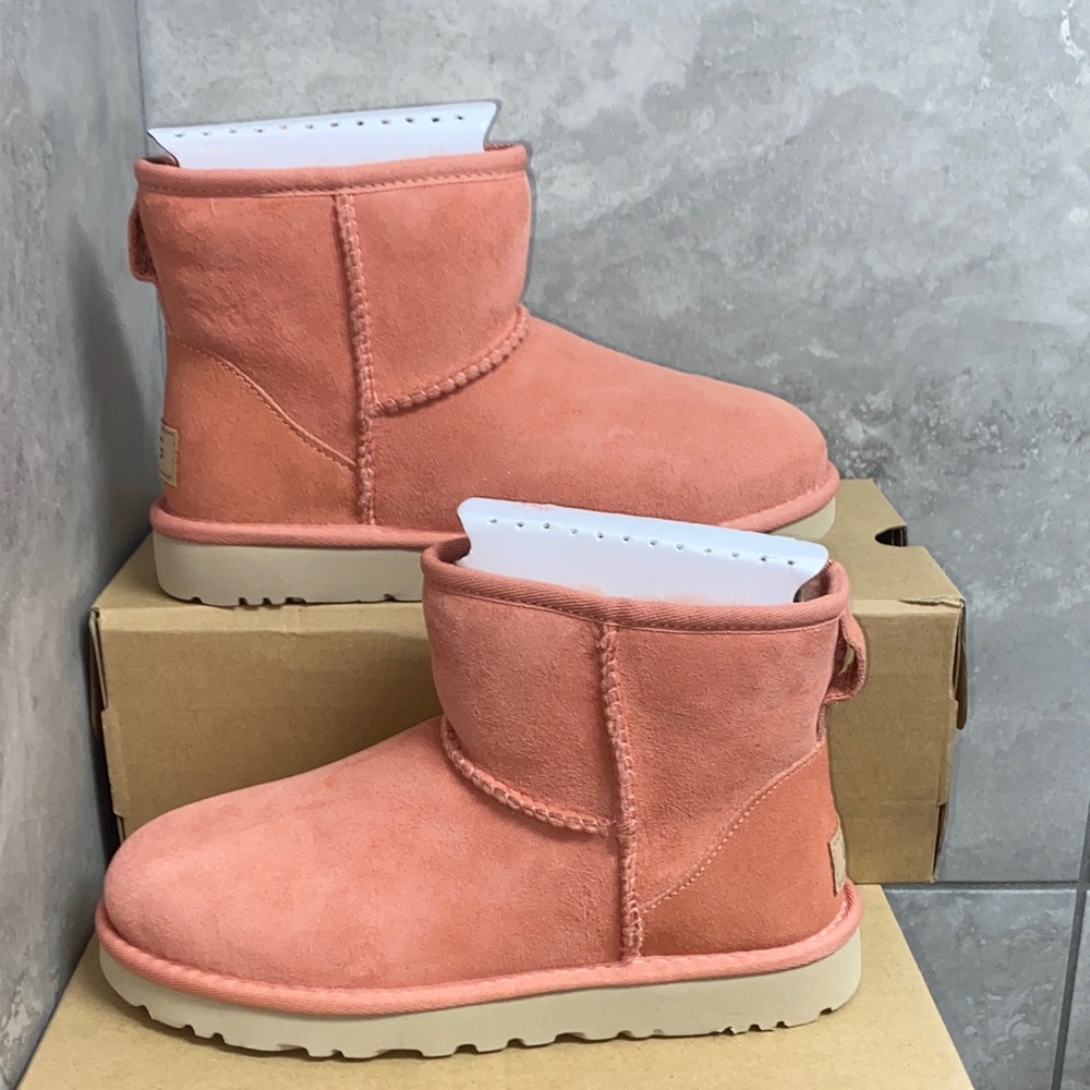 UGG CLASSIC MINI II